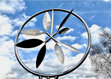 Dobra cena. Metalowy wiatr Kinetyczna nowoczesna rzeźba ze stali nierdzewnej na zewnątrz dekoracyjne w Internecie