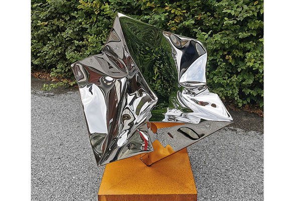 Dobra cena. Lustrzana polerowana rzeźba z kostki ze stali nierdzewnej Wsparcie ODM OEM w Internecie