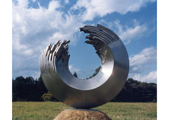 Dobra cena. Rozmiar niestandardowy Modern Garden Metal Art Rzeźba ze stali nierdzewnej w Internecie