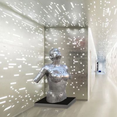 Dobra cena. Custom Life Size Abstract Stainless Steel Female Bust Sculpture With Size 120cm Height w Internecie