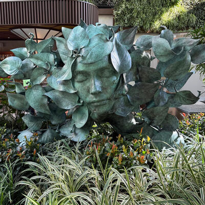 Dobra cena. Współczesna brązowa rzeźba wróżki do dekoracji wewnętrznych przestrzeni zewnętrznych w Internecie