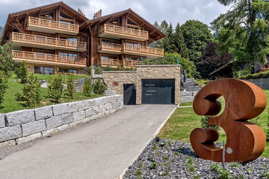 Dobra cena. Numer 3 Design Corten Steel Sculpture Rusty Sculptures For Residential Decoration w Internecie