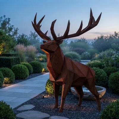 Dobra cena. Niestandardowa rzeźba jelenia ze stali Corten w naturalnej wielkości, niskopoligonalna geometryczna metalowa statua jelenia, rustykalna, postarzana stalowa sztuka zwierzęca do dekoracji ogrodu zewnętrznego W Internecie